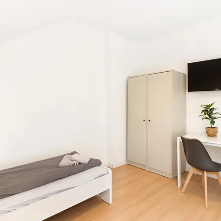 Bege Cozy Workbase Apartment