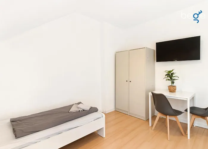 Bege Cozy Workbase Daire